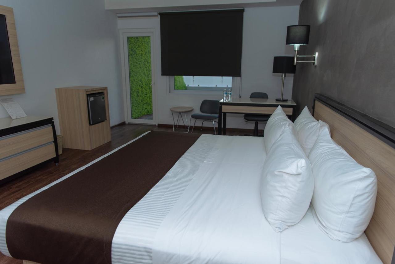 Fato Hotel Queretaro Bagian luar foto