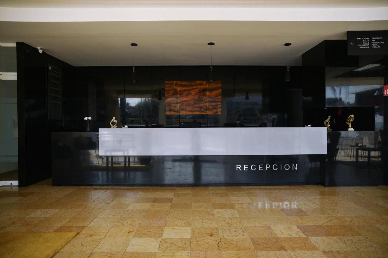 Fato Hotel Queretaro Bagian luar foto